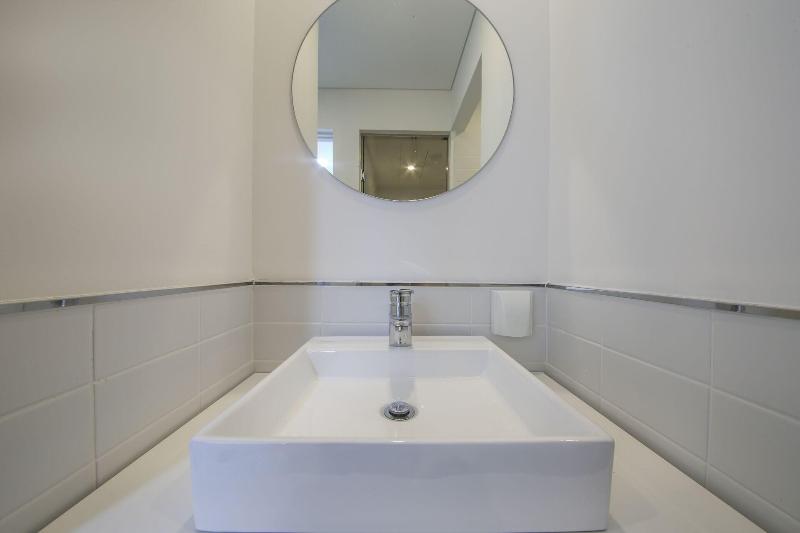 Hotel raza b image