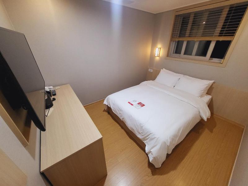 Hotel raza b image