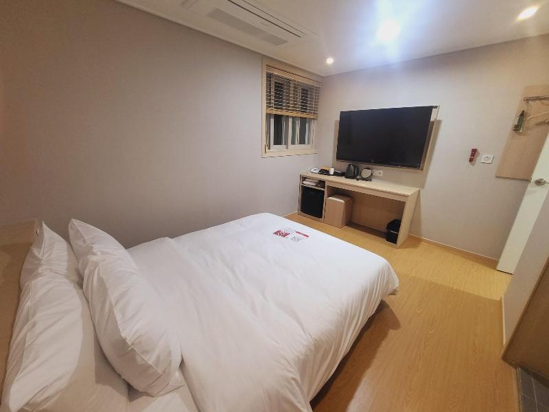 Hotel raza b image