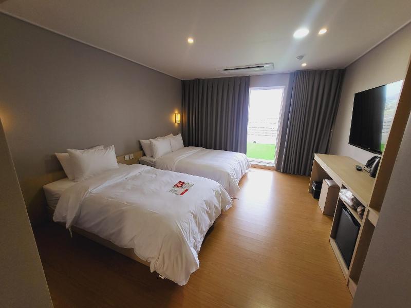 Hotel raza b image