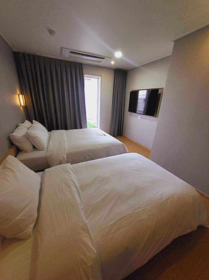 Hotel raza b image