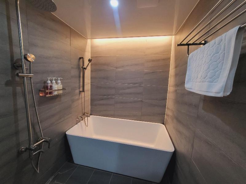 Hotel raza b image