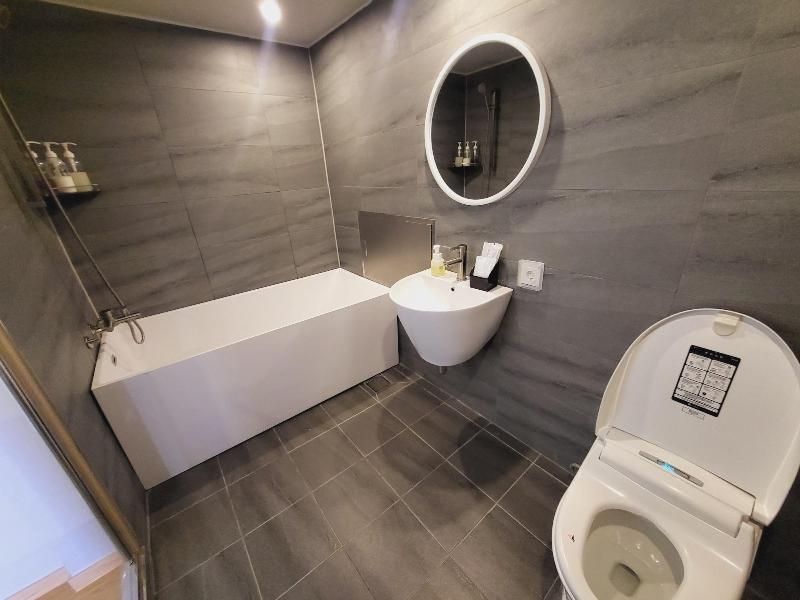 Hotel raza b image