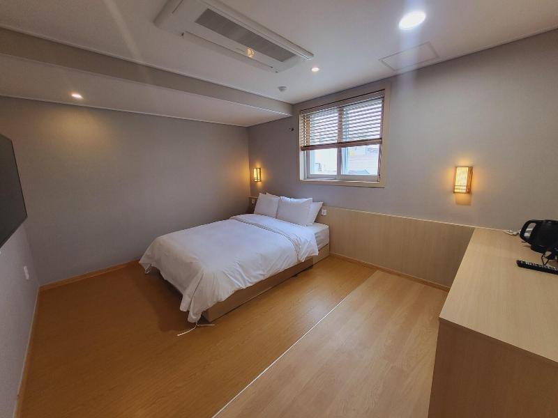 Hotel raza b image