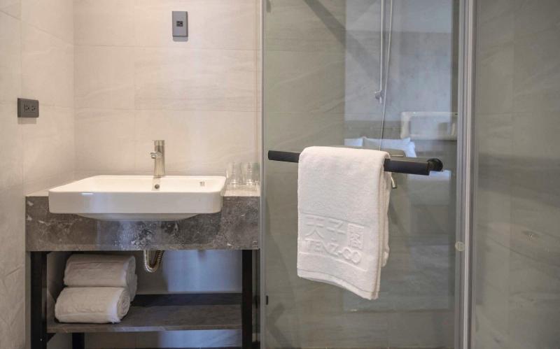 Tenz Go Hotel