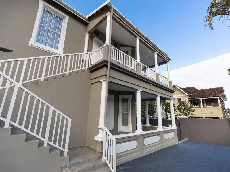 Luxe Suites Boutique Hotel image