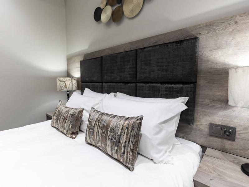 Luxe Suites Boutique Hotel image
