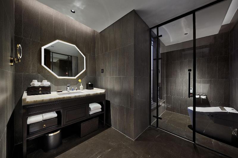 San Po Hotel image