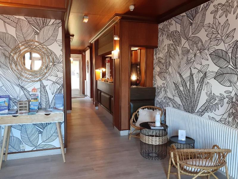 Fuzei Hotel image