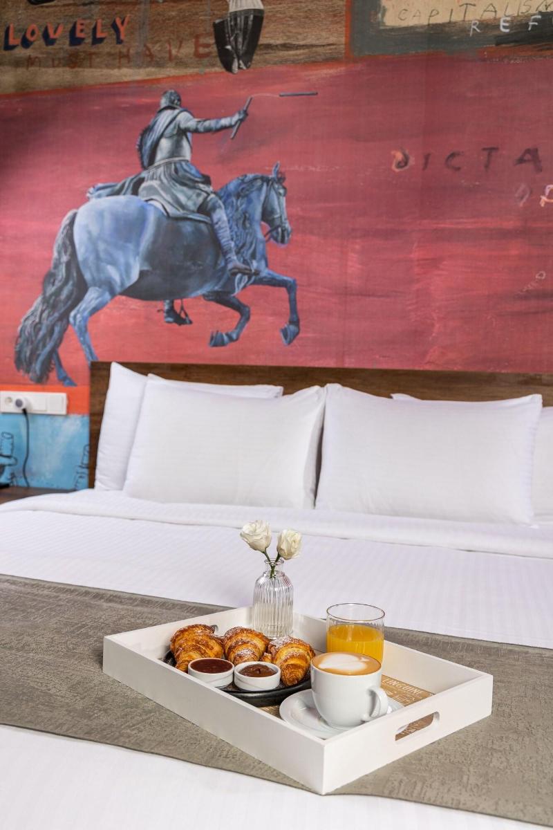 Theory Hotel image