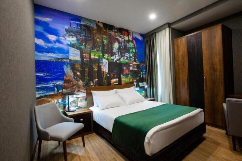 Theory Hotel image