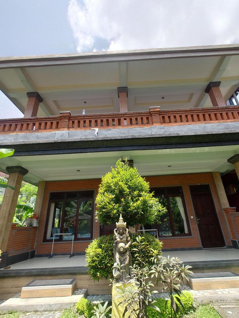 Rizky Guesthouse image