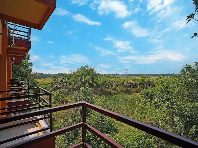 Neel Nirjan Resort