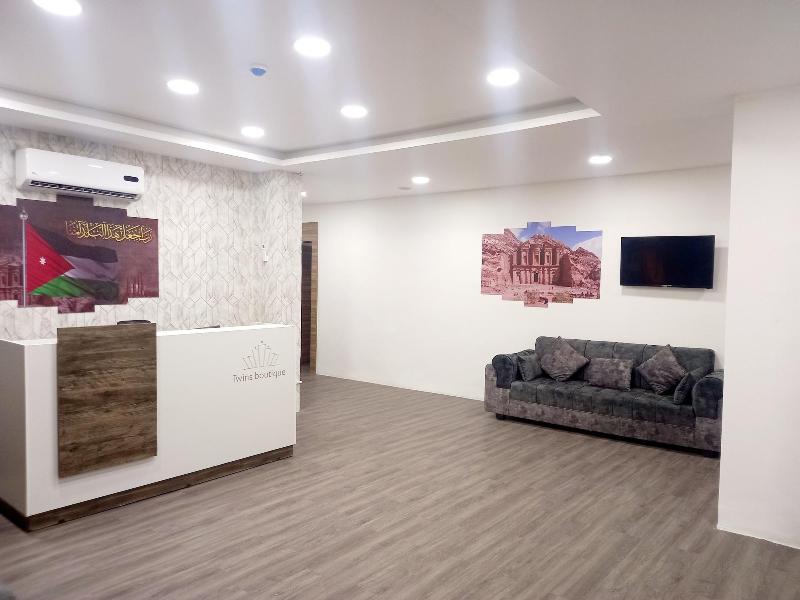 Twins Downtown Hotel image