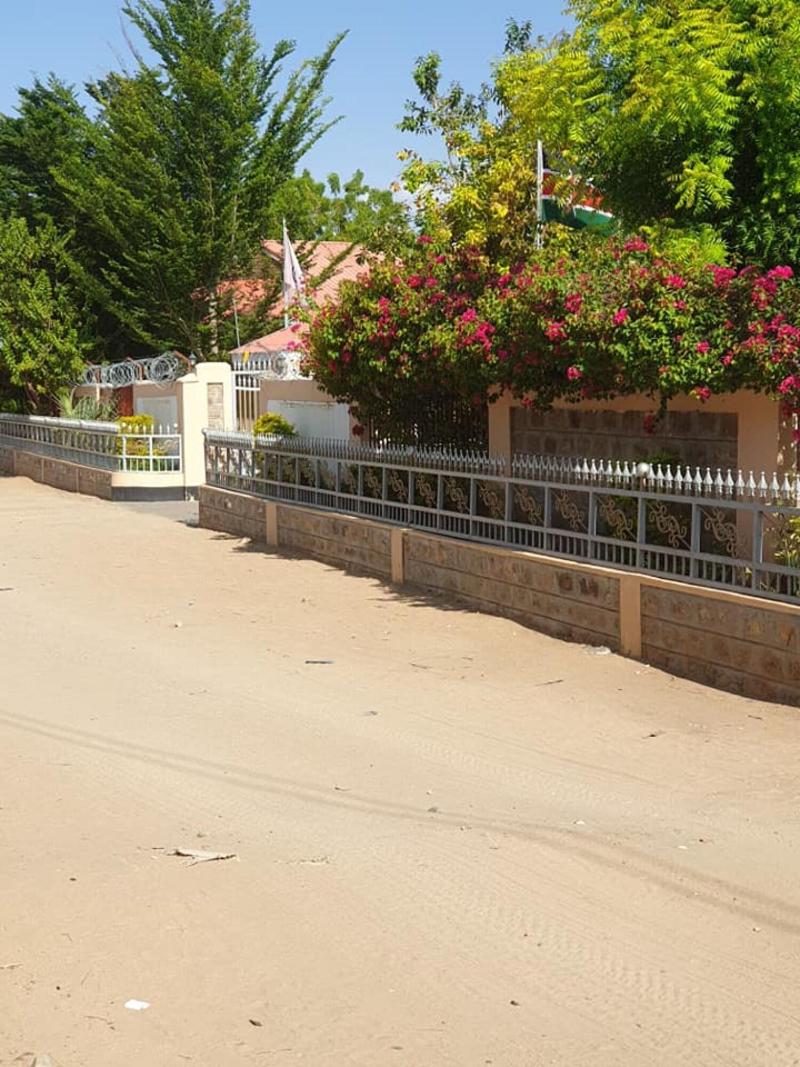 Ceamo Prestige Lodge, Makutano