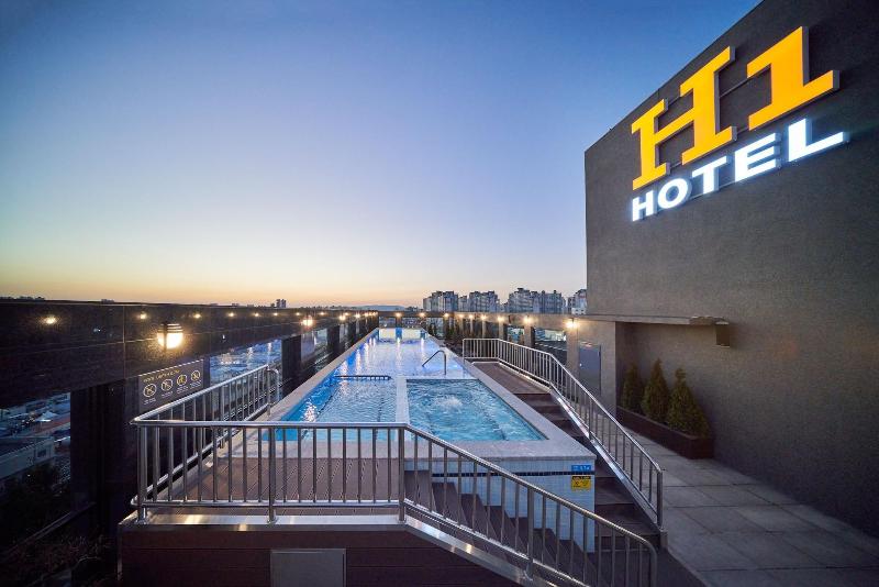 H1 Hotel image