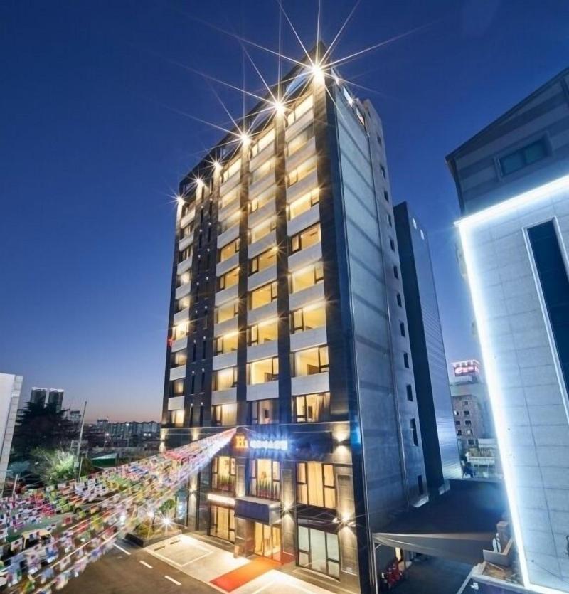 H1 Hotel image