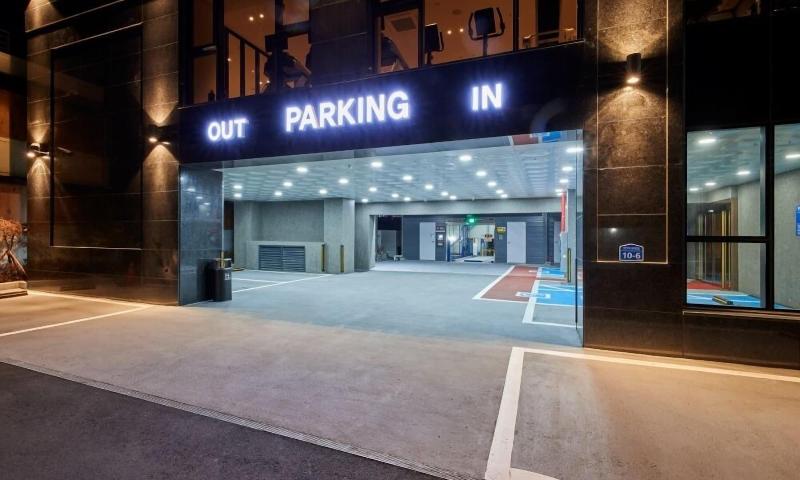H1 Hotel image
