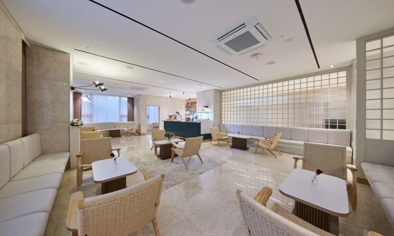 H1 Hotel image