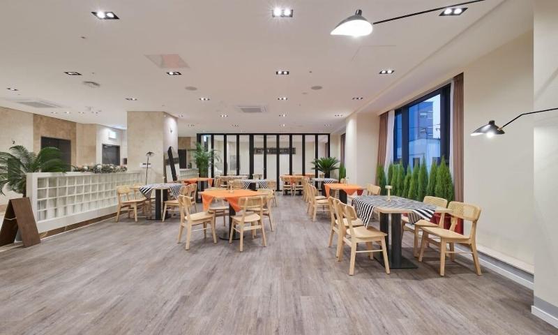 H1 Hotel image