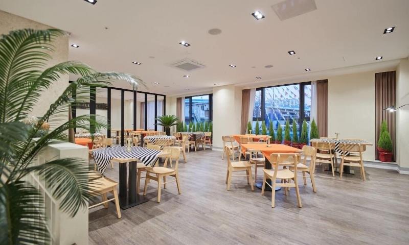 H1 Hotel image