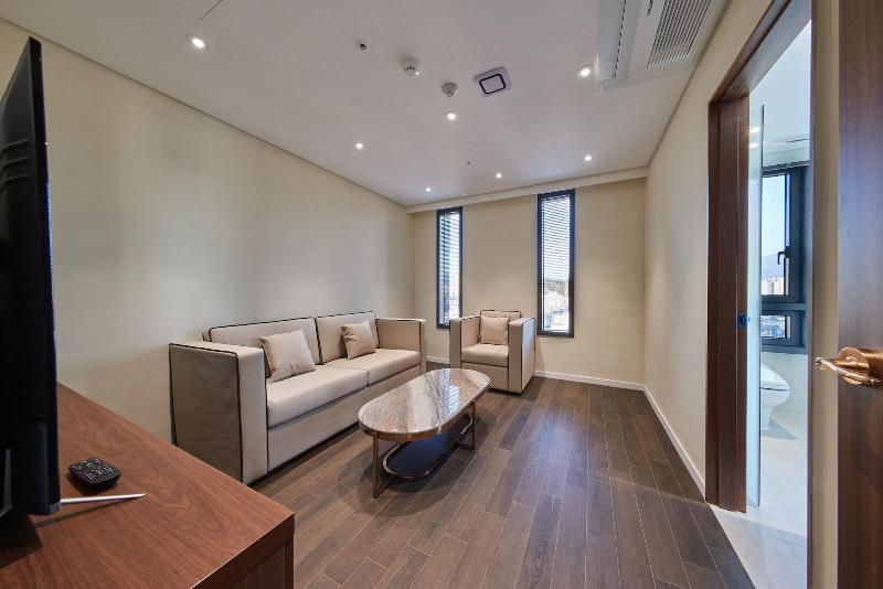 H1 Hotel image
