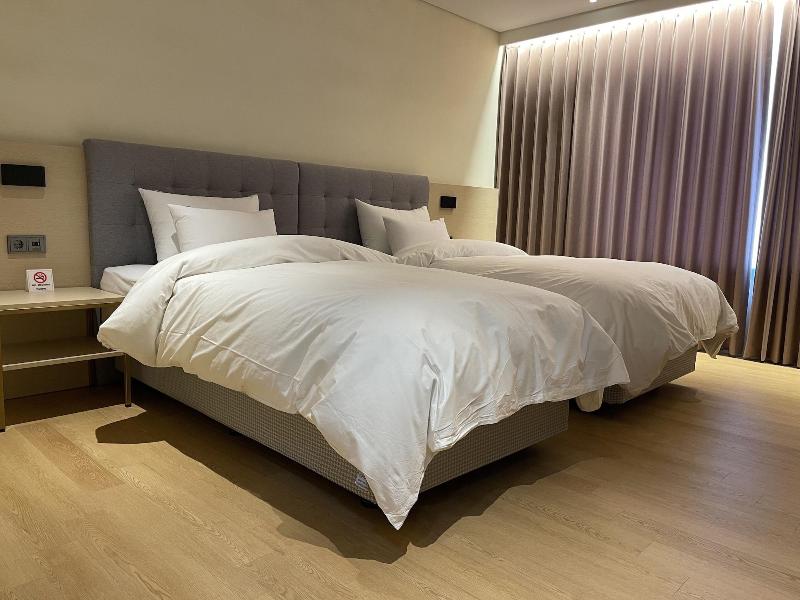 H1 Hotel image