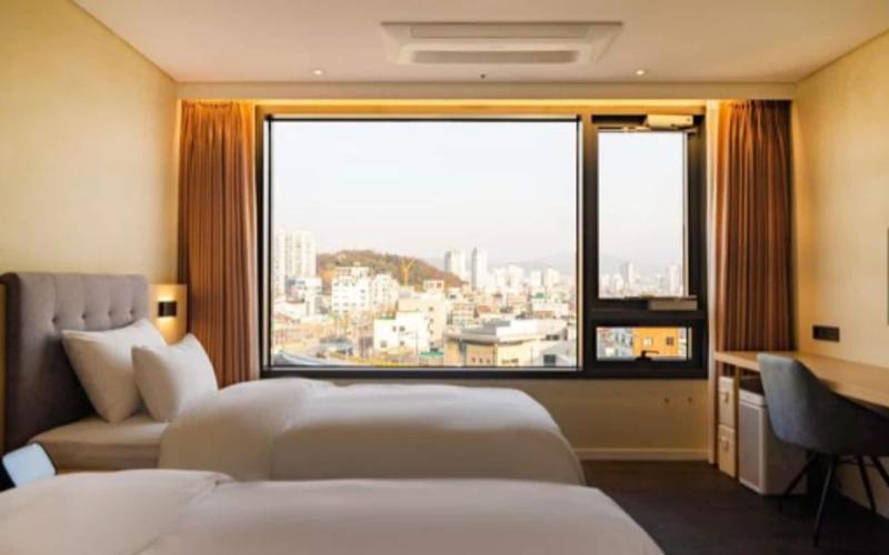 H1 Hotel image
