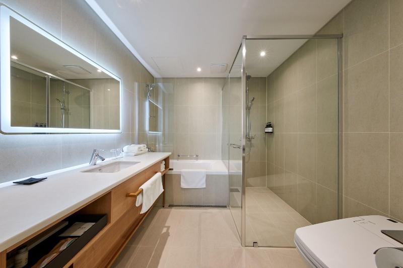H1 Hotel image