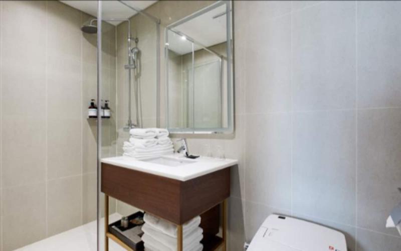 H1 Hotel image