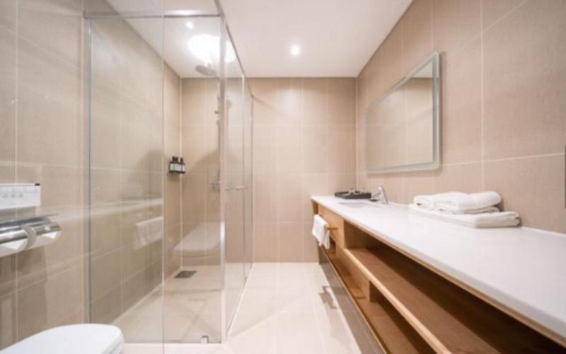 H1 Hotel image