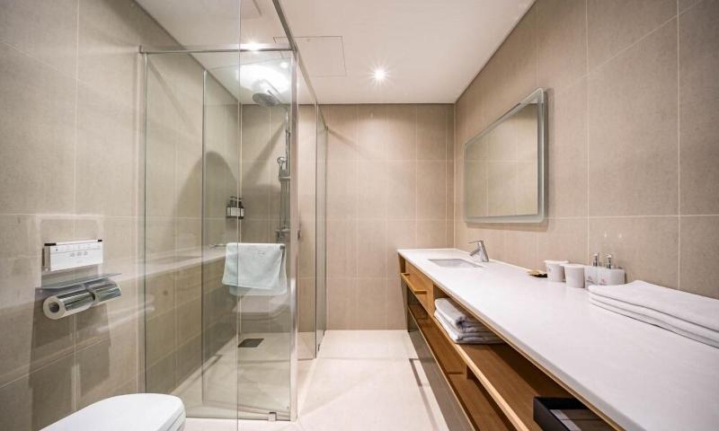 H1 Hotel image