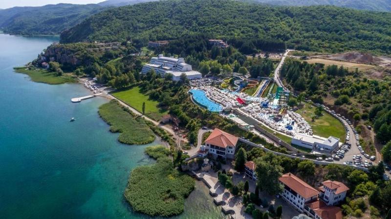 Hotel Izgrev Spa & Aqua Park image