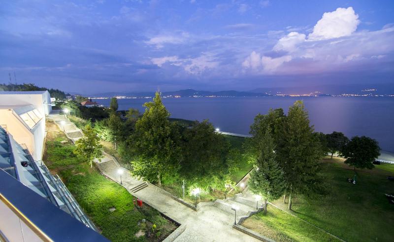 Hotel Izgrev Spa & Aqua Park image