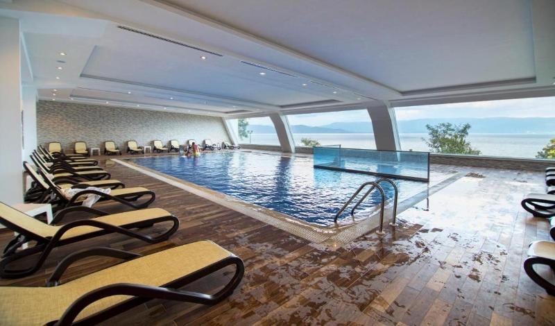 Hotel Izgrev Spa & Aqua Park image
