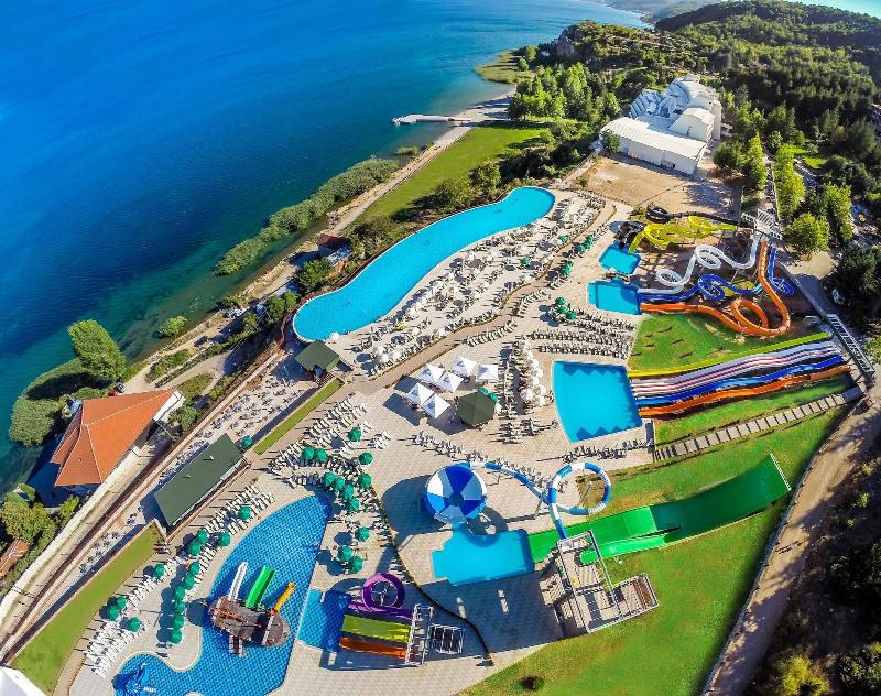 Hotel Izgrev Spa & Aqua Park image