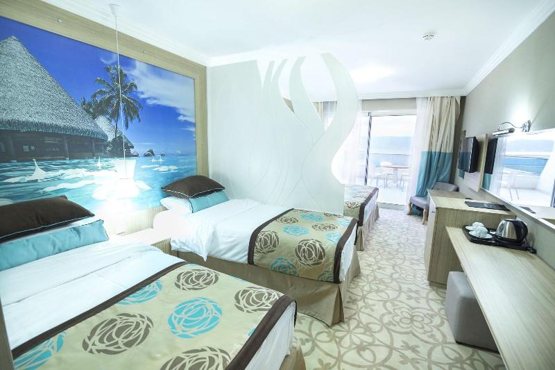 Hotel Izgrev Spa & Aqua Park image