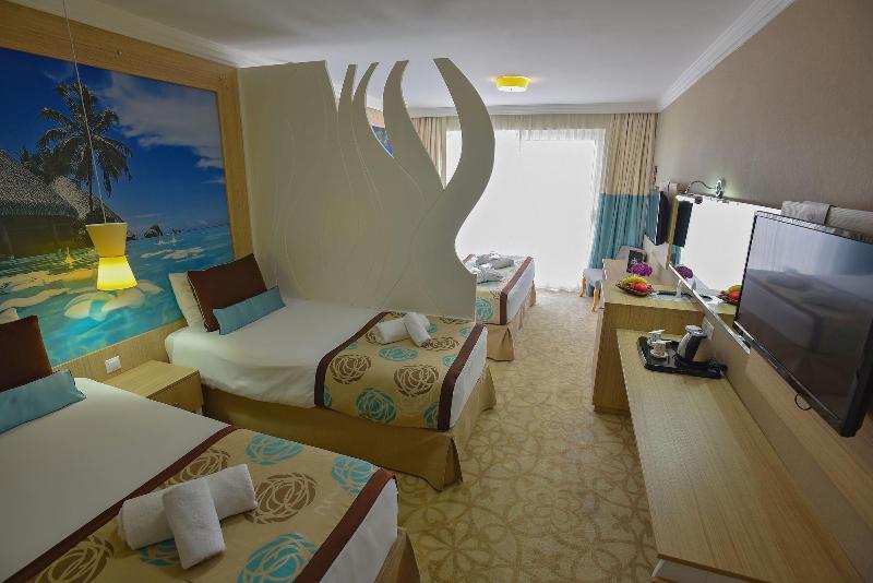 Hotel Izgrev Spa & Aqua Park image