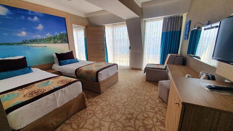 Hotel Izgrev Spa & Aqua Park image