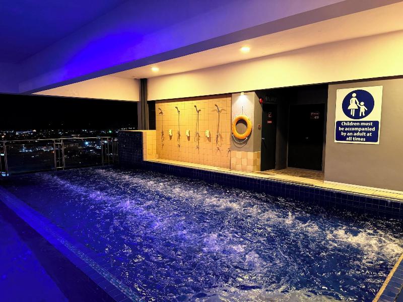 Stirling Suites