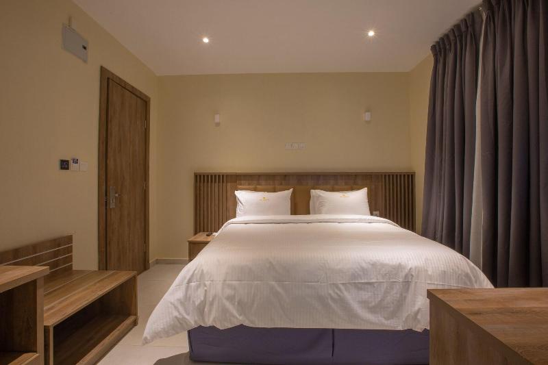 Ivana Suites Apartments 5