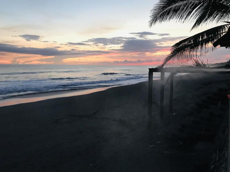 Aqua Vista Beach House image