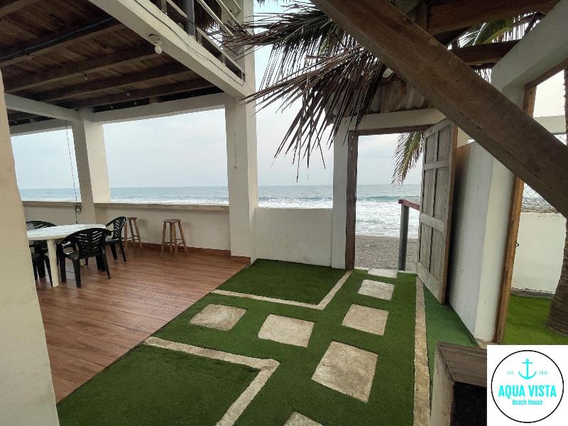 Aqua Vista Beach House image