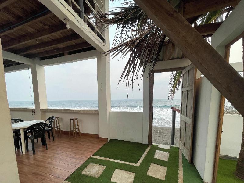 Aqua Vista Beach House image