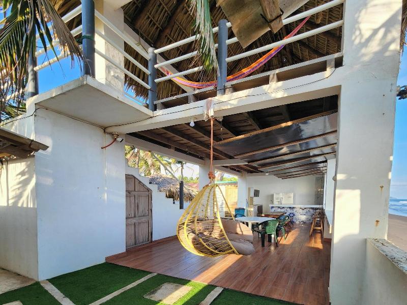 Aqua Vista Beach House image