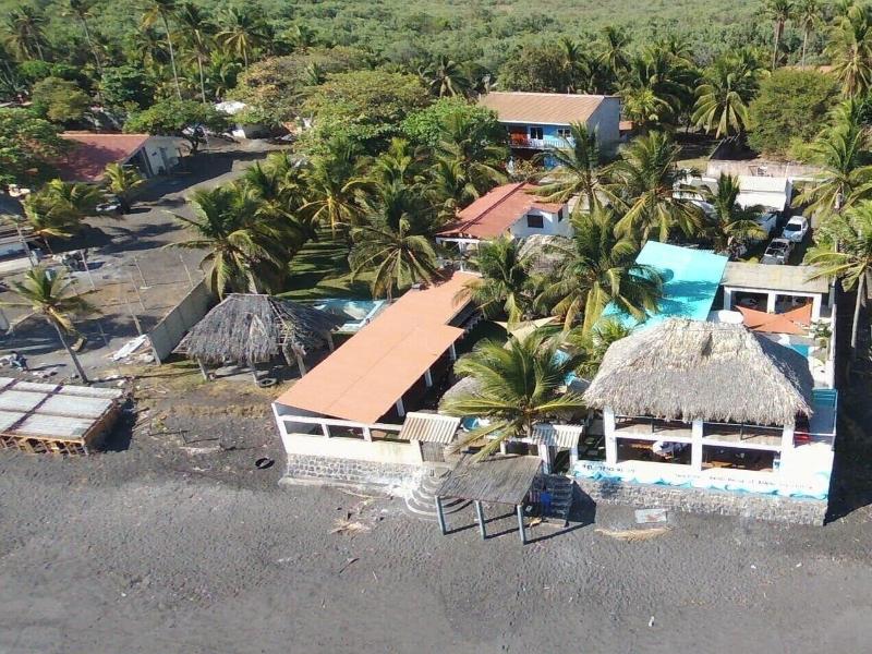 Aqua Vista Beach House image