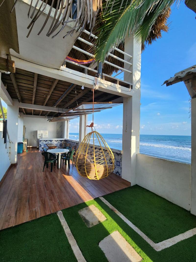 Aqua Vista Beach House image