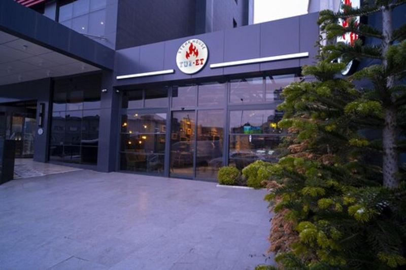 Qua Comfort Hotel image