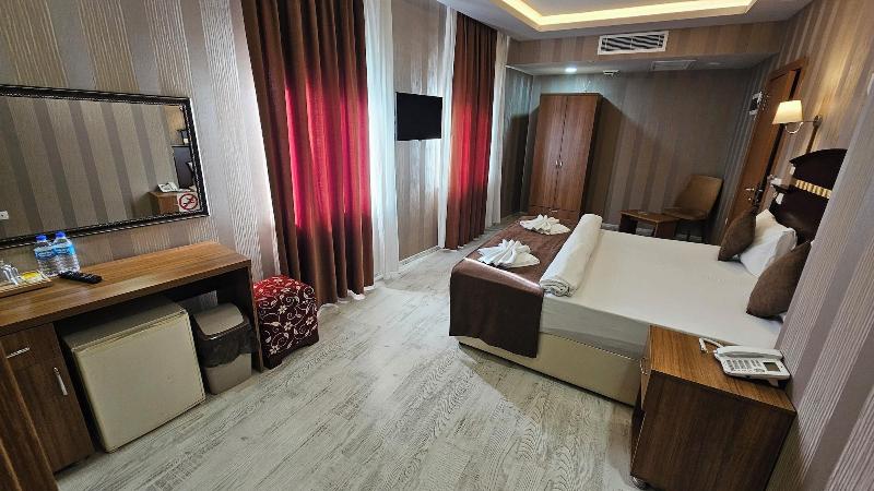 Pointbreak Hotel image