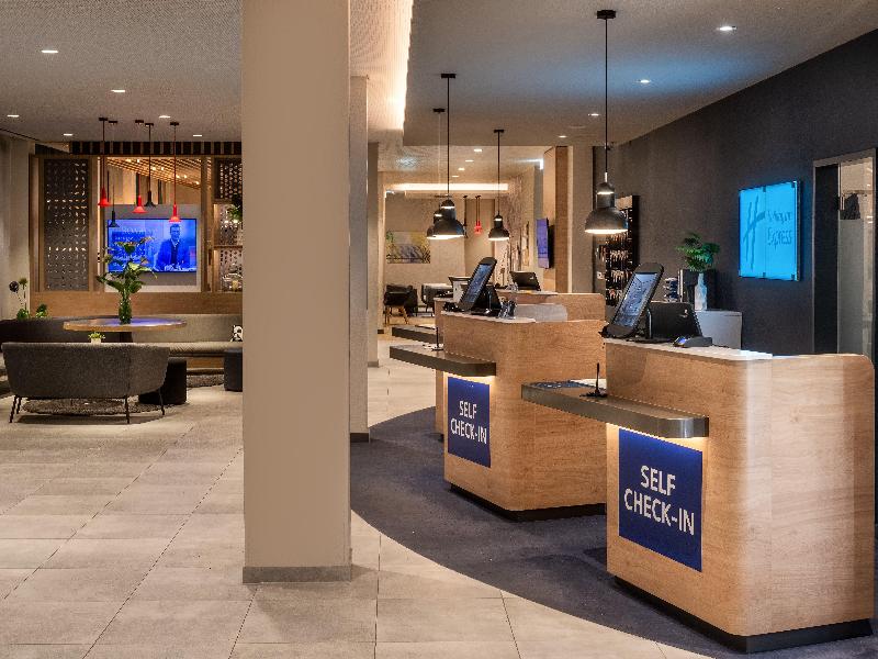 Holiday Inn Express Munich North image